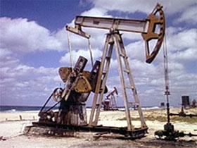 Мировые цены на нефть незначительно понизились
