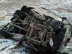 Гололед на дороге Баку - Губа привел к аварии пассажирского микроавтобуса
