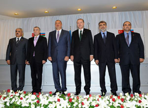 Между Азербайджаном и Турцией подписаны три документа по природному газу