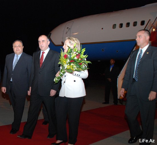 В Баку прибыла госсекретарь США Хиллари Клинтон [2 фото]