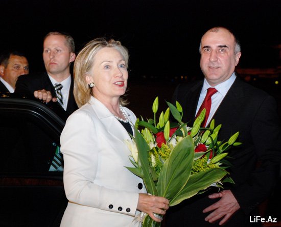 В Баку прибыла госсекретарь США Хиллари Клинтон [2 фото]