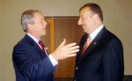 Ильхам Алиев поздравил Джорджа Буша по случаю Дня независимости США